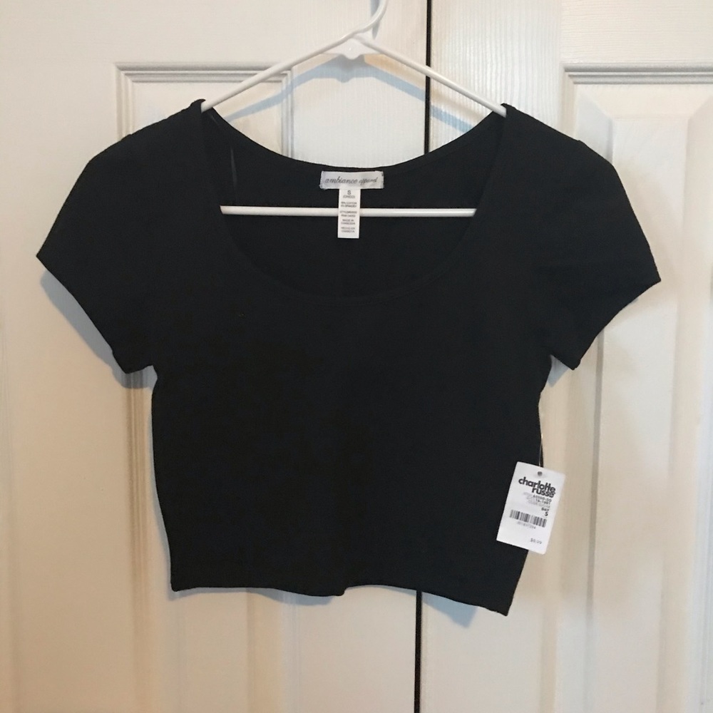 Short sleeve crop top